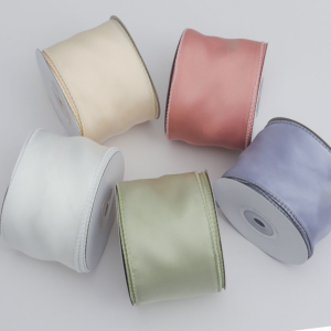 Overlocked satin ribbon