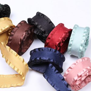 Single-faced fleece skirt trim ribbon